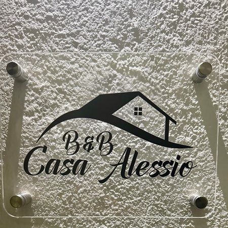 Casa Alessio - Elegante Appartamento Nel Cuore Di Cesano Maderno Kültér fotó